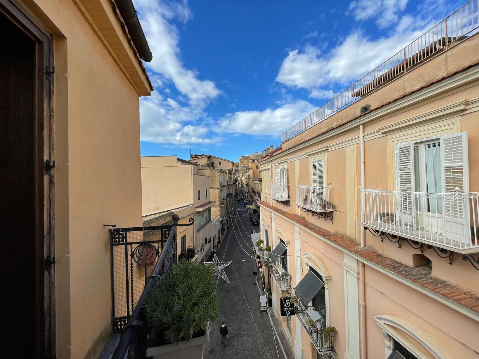 2 Apartments - Akragas Home 1 & 2 On Via Atenea City Center With View Agrigento Exterior foto